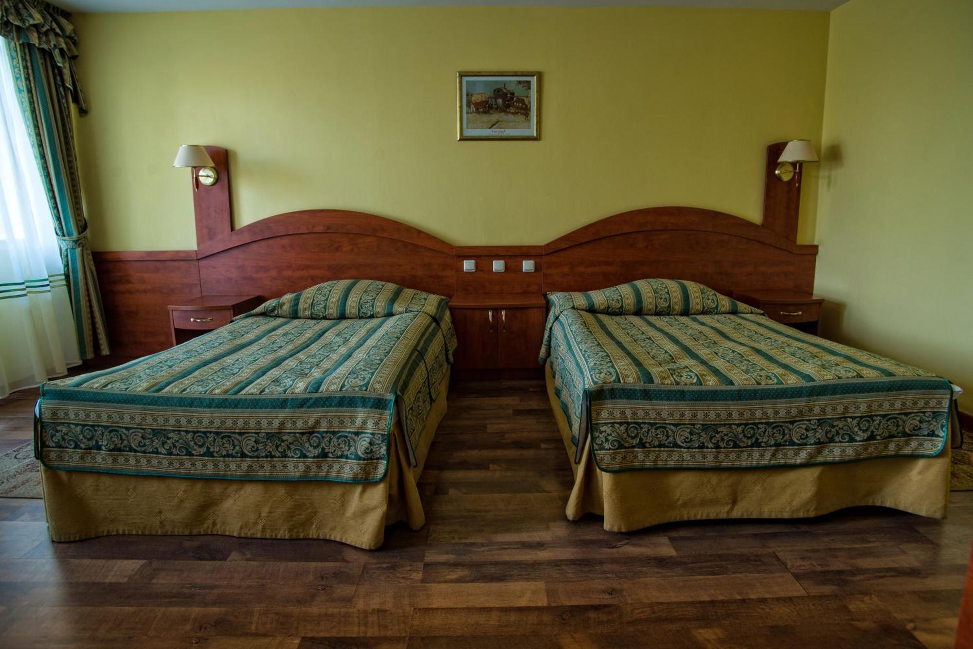 Hotel Pietrak Trzemeszno Zimmer foto
